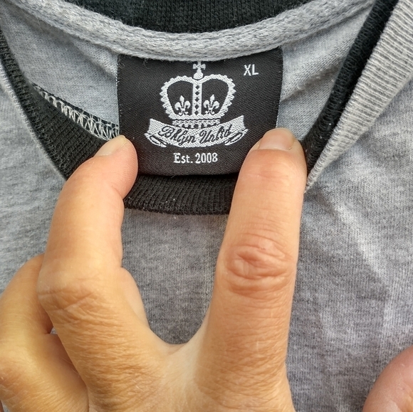 Womens thick grey t-shirt - Picture 3 of 3